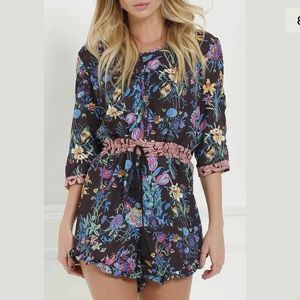DONATED 💋HP FLIRTY FAVORITES💋Floral romper